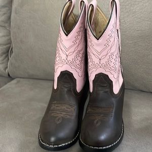 Cowgirl boots size 1.5 (girls)